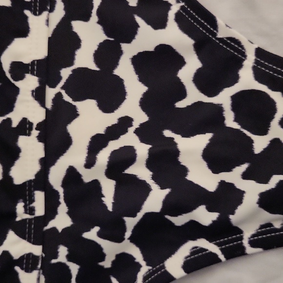 Brand new 1xl mid rise bikini bottom animal print - Picture 3 of 5